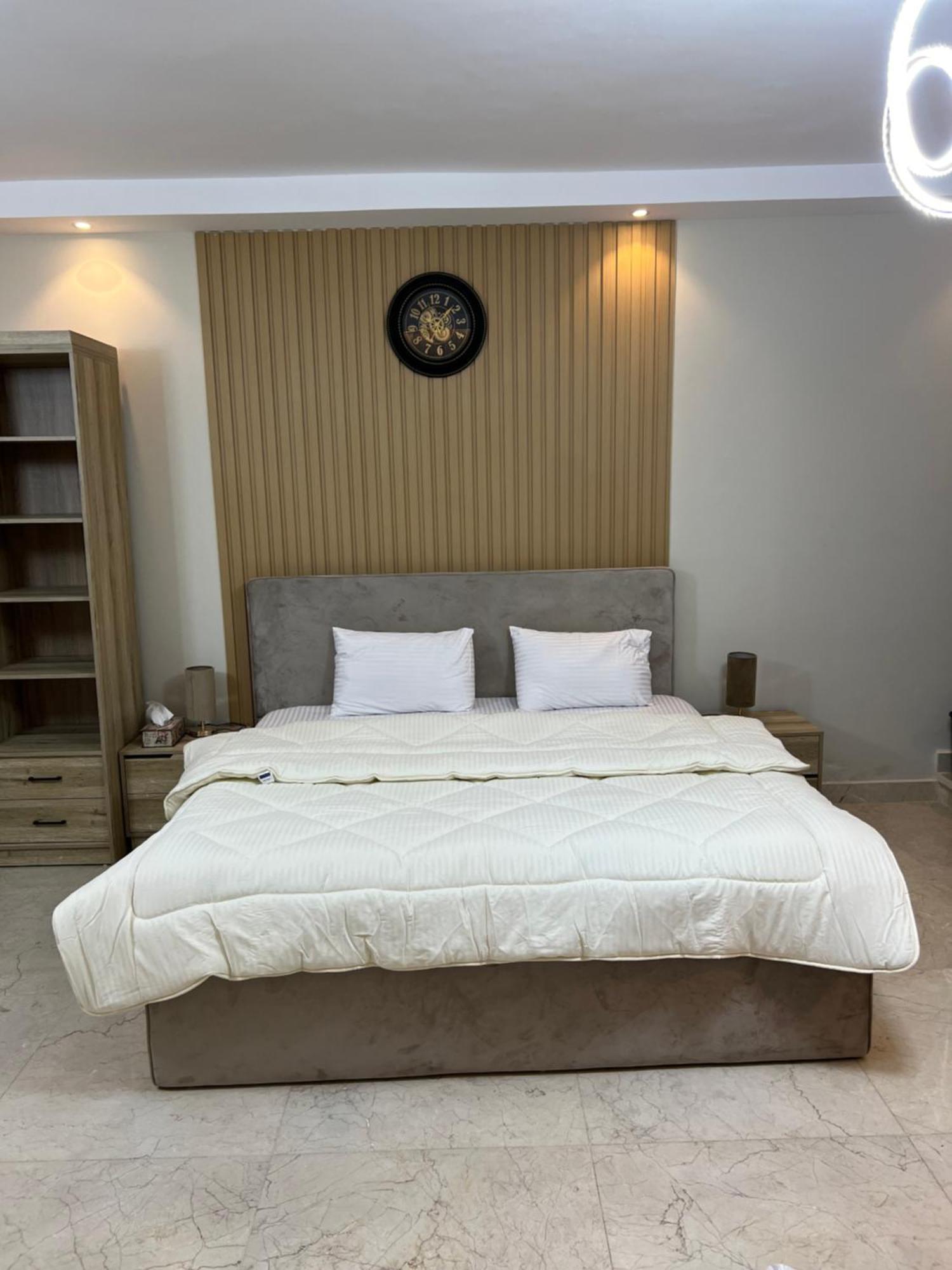 Cozy Royal In New *